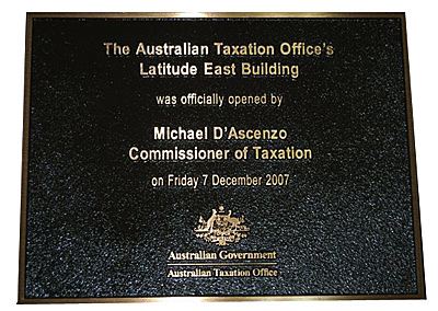 plaque1.jpg